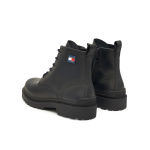 fixedratio_20251002143826_tommy_hilfiger_mayra_andrika_mpotakia_em0em01628_bds