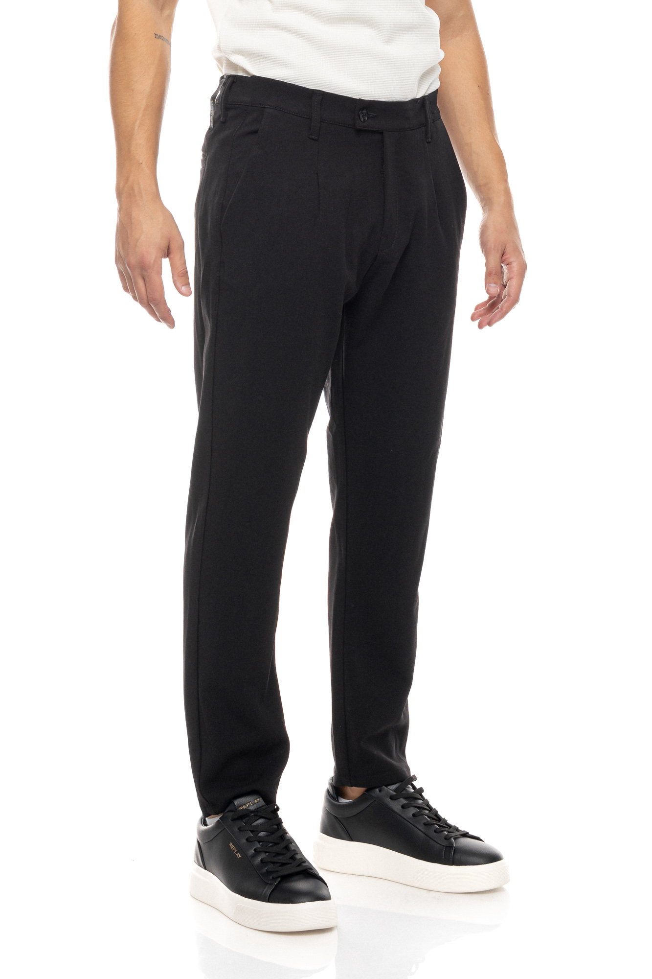 R0111-31-20Black-2